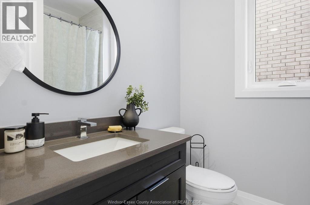 26 GREGORY AVENUE - 25