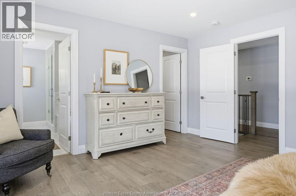 26 GREGORY AVENUE - 31