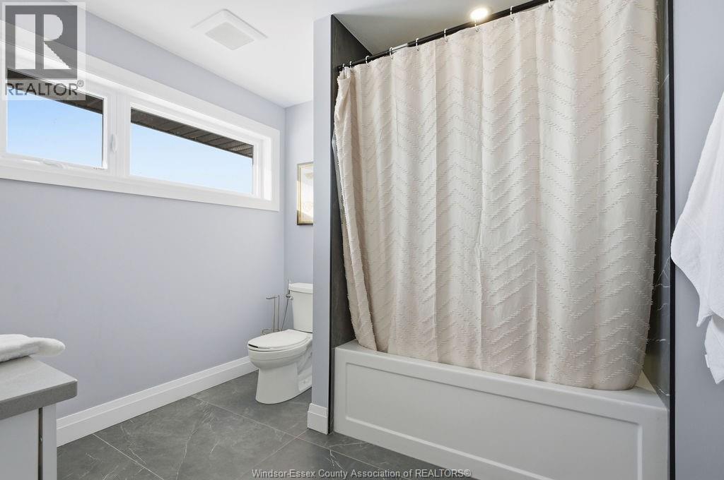 26 GREGORY AVENUE - 38