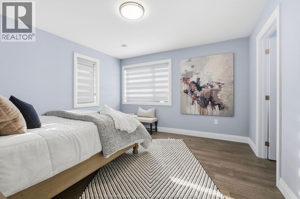 26 GREGORY AVENUE - 42