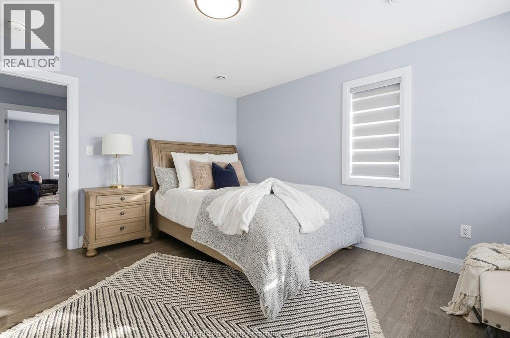 26 GREGORY AVENUE - 43