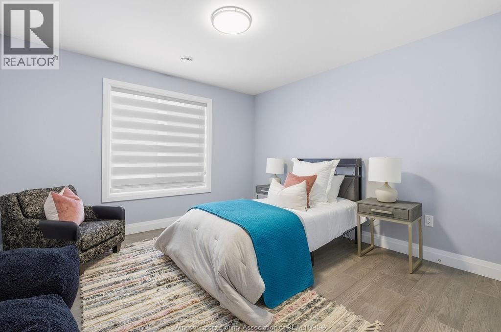 26 GREGORY AVENUE - 44