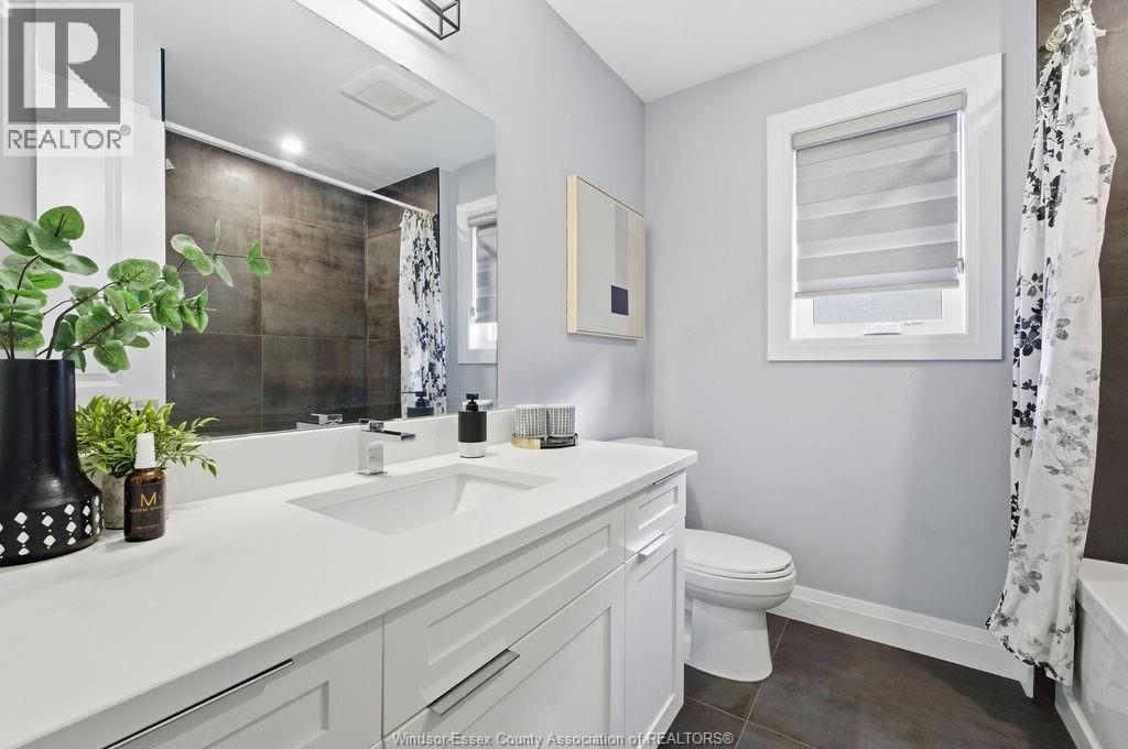 26 GREGORY AVENUE - 46