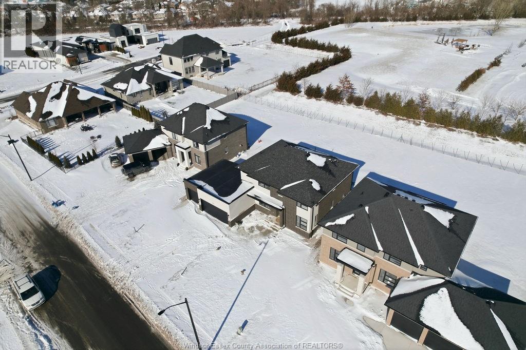 26 GREGORY AVENUE - 50