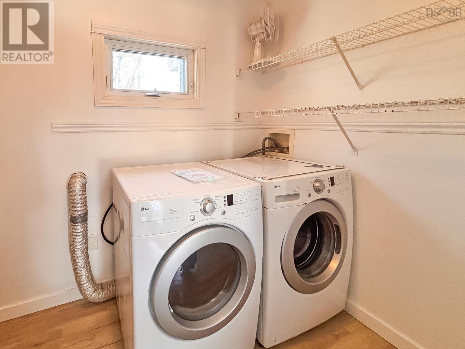 Property 19 of 34 of 818 Narrows Road E