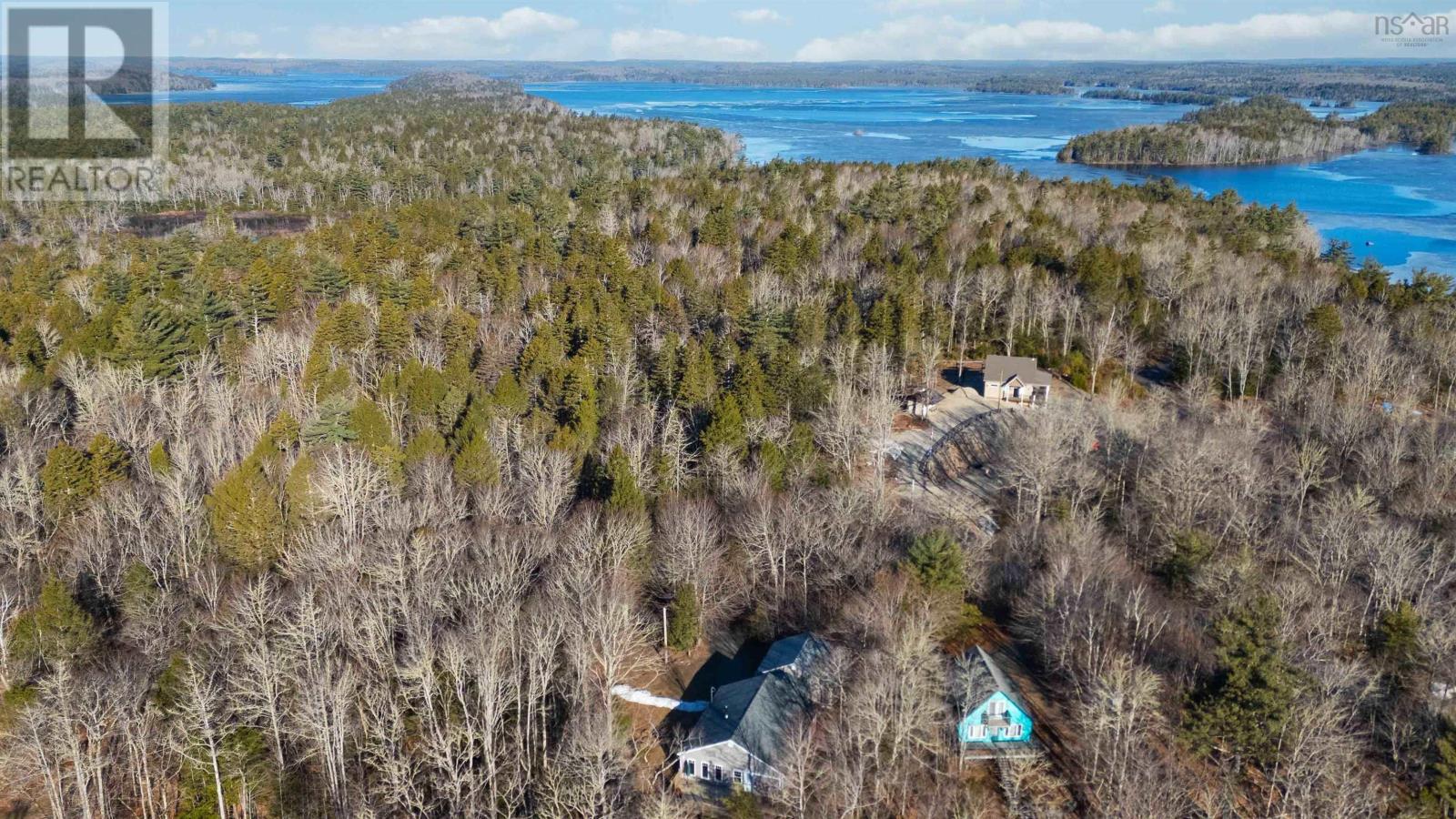 Property 27 of 34 of 818 Narrows Road E