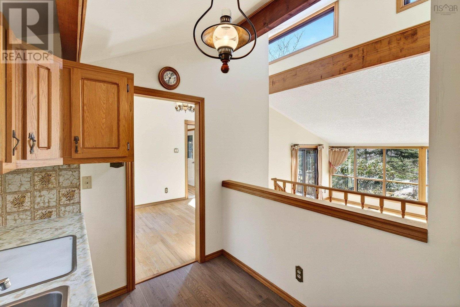 Property 41 of 45 of 122 Windsor Drive