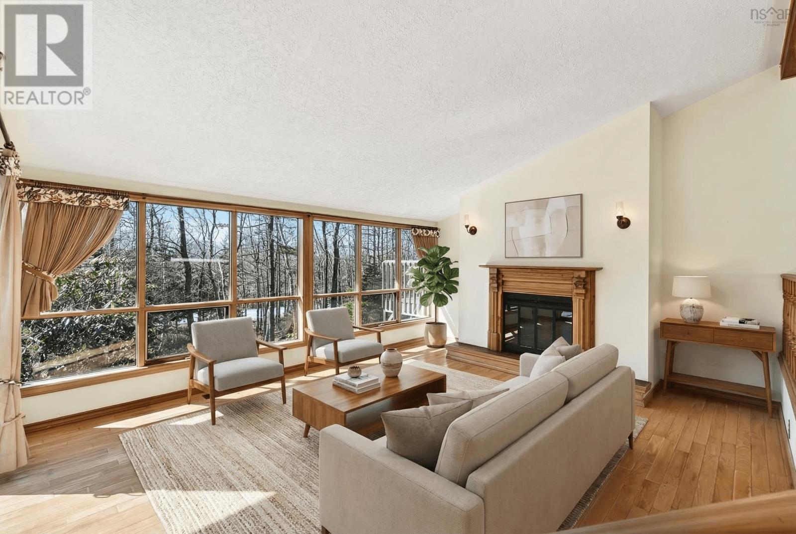 Property 43 of 45 of 122 Windsor Drive