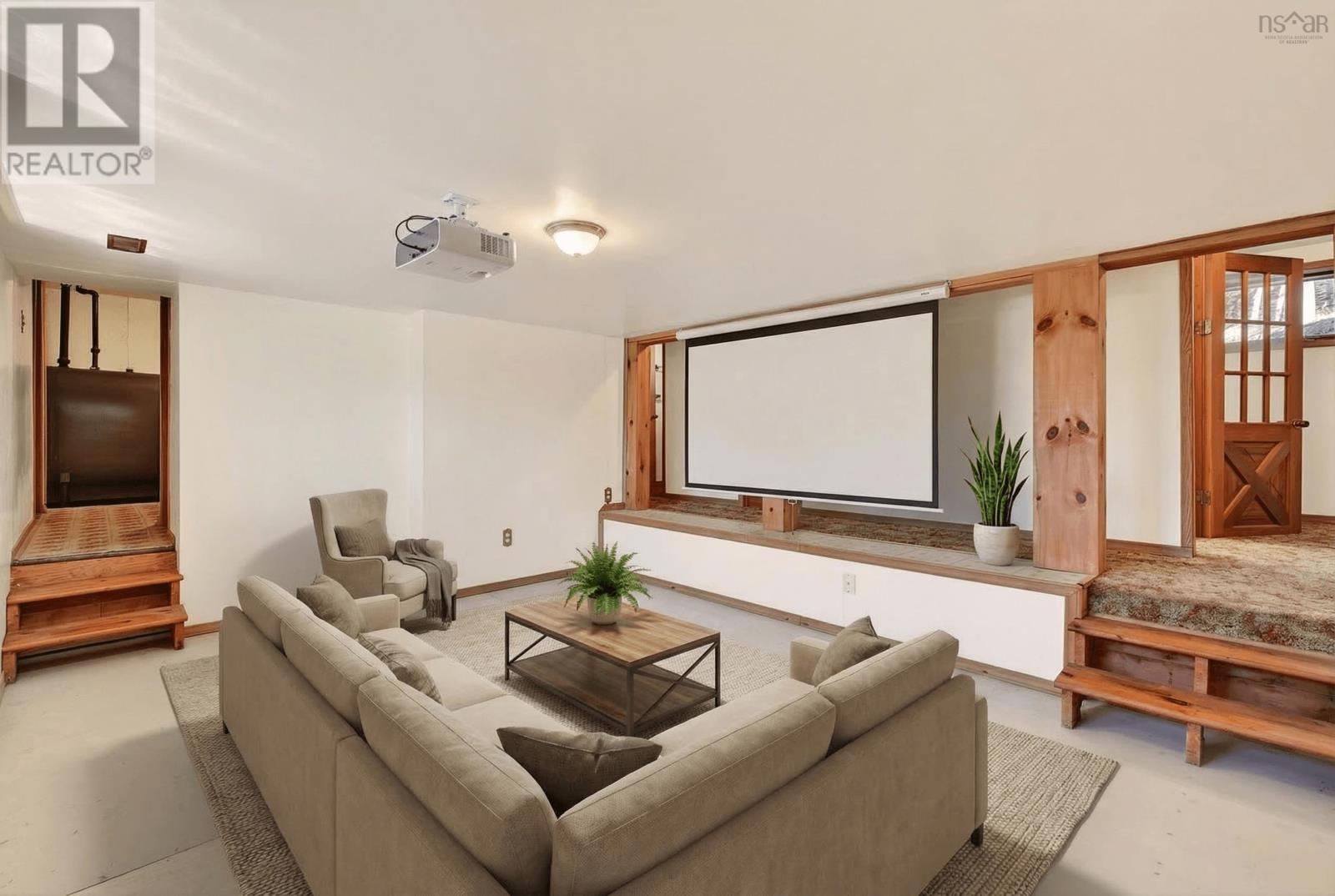 Property 24 of 45 of 122 Windsor Drive