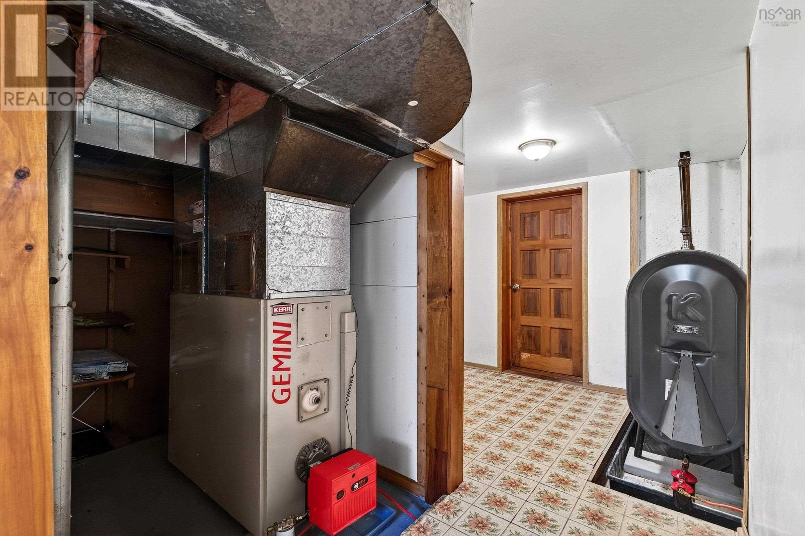 Property 20 of 45 of 122 Windsor Drive