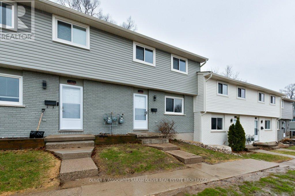 11 - 423 GRIFFITH STREET