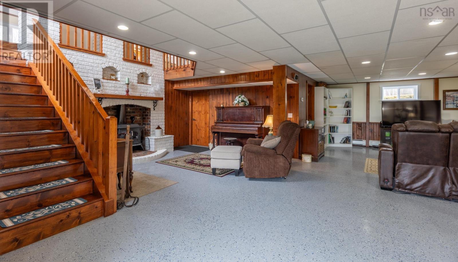 Property 37 of 47 of 559 P F Comeau Road