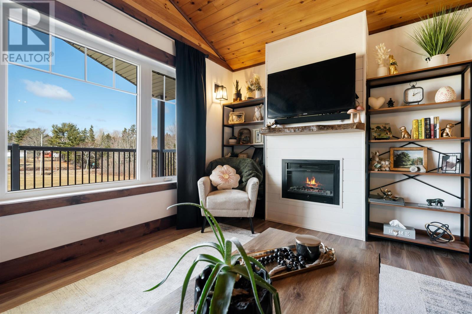 Property 28 of 49 of 4288 Gairloch rd Road