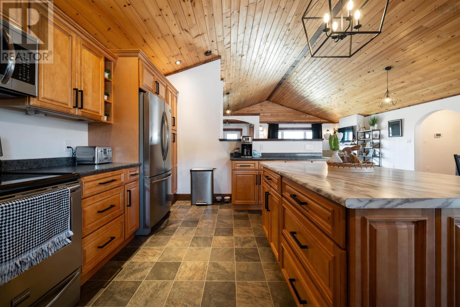 Property 48 of 49 of 4288 Gairloch rd Road