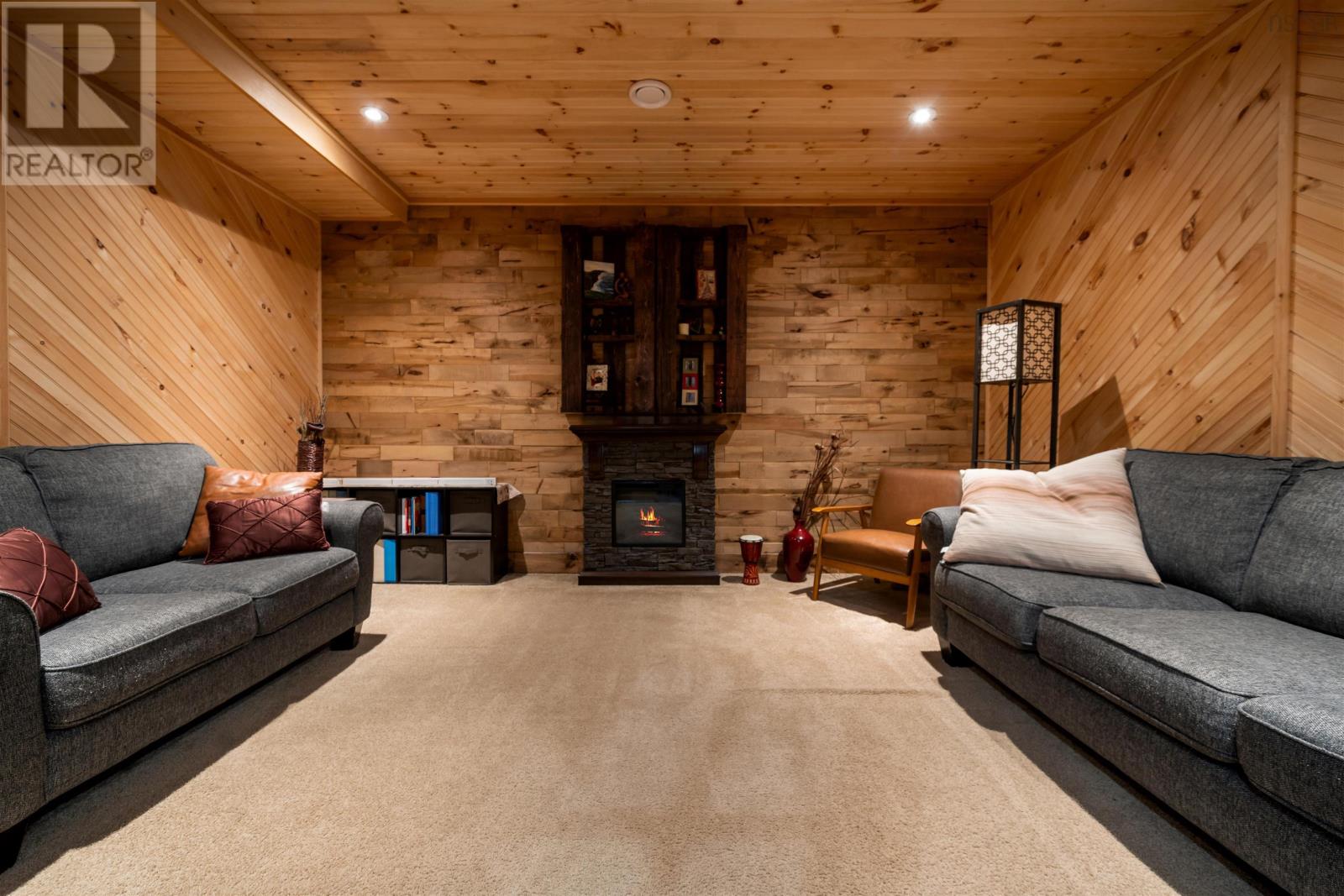 Property 32 of 49 of 4288 Gairloch rd Road