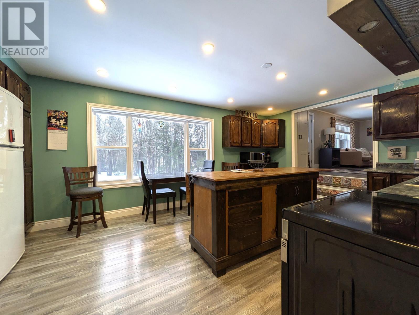 Property 7 of 33 of 11813 Highway 217