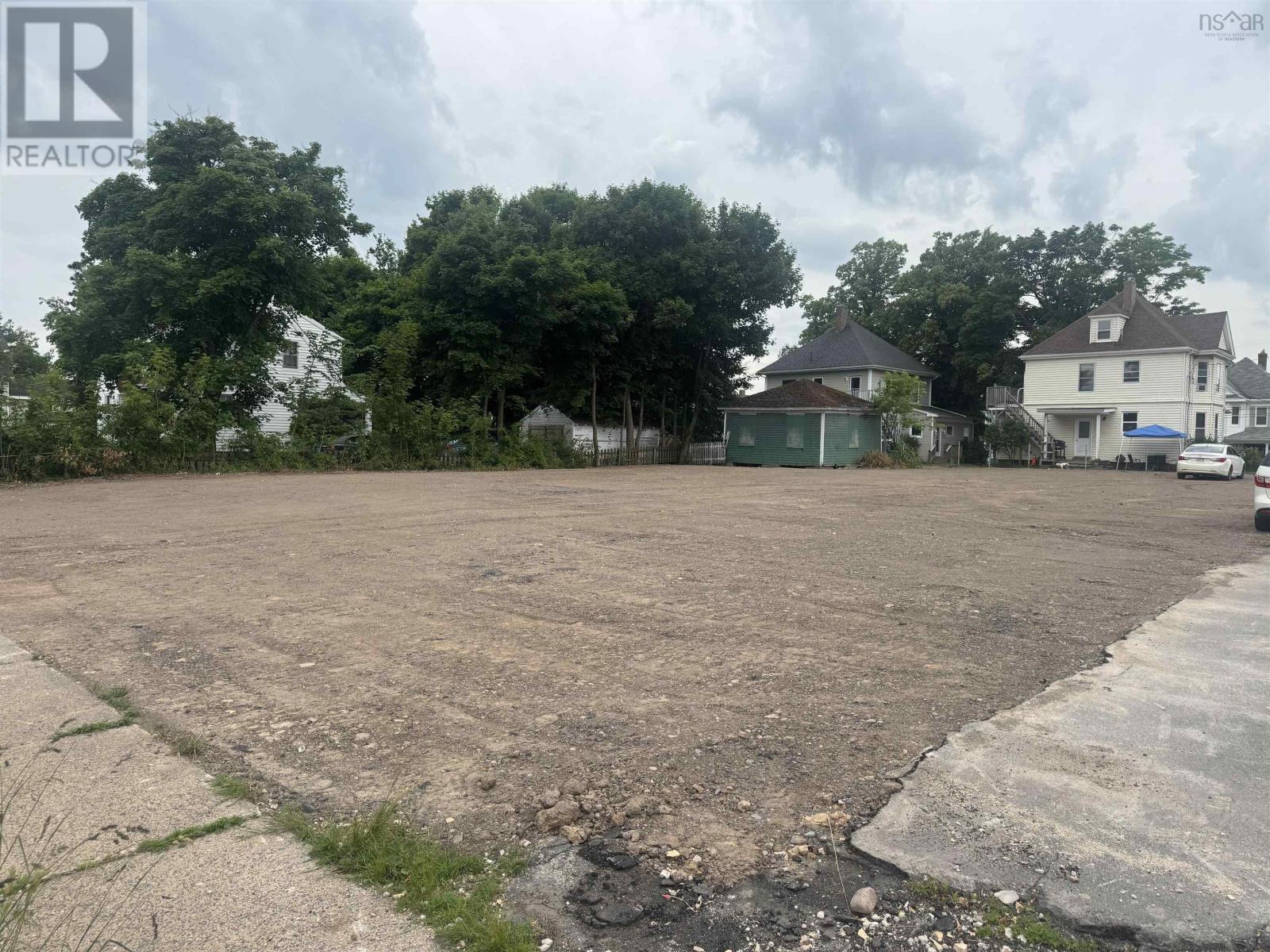 Property 2 of 2 of 225 McColl Street