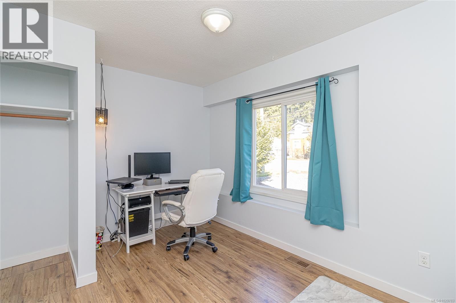 9384 CHEMAINUS RD - 26