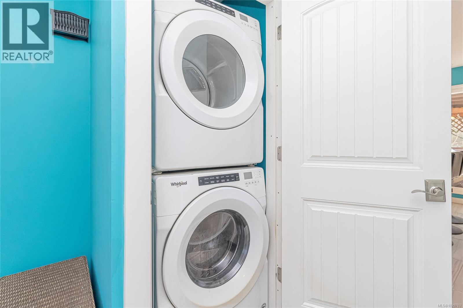 9384 CHEMAINUS RD - 27