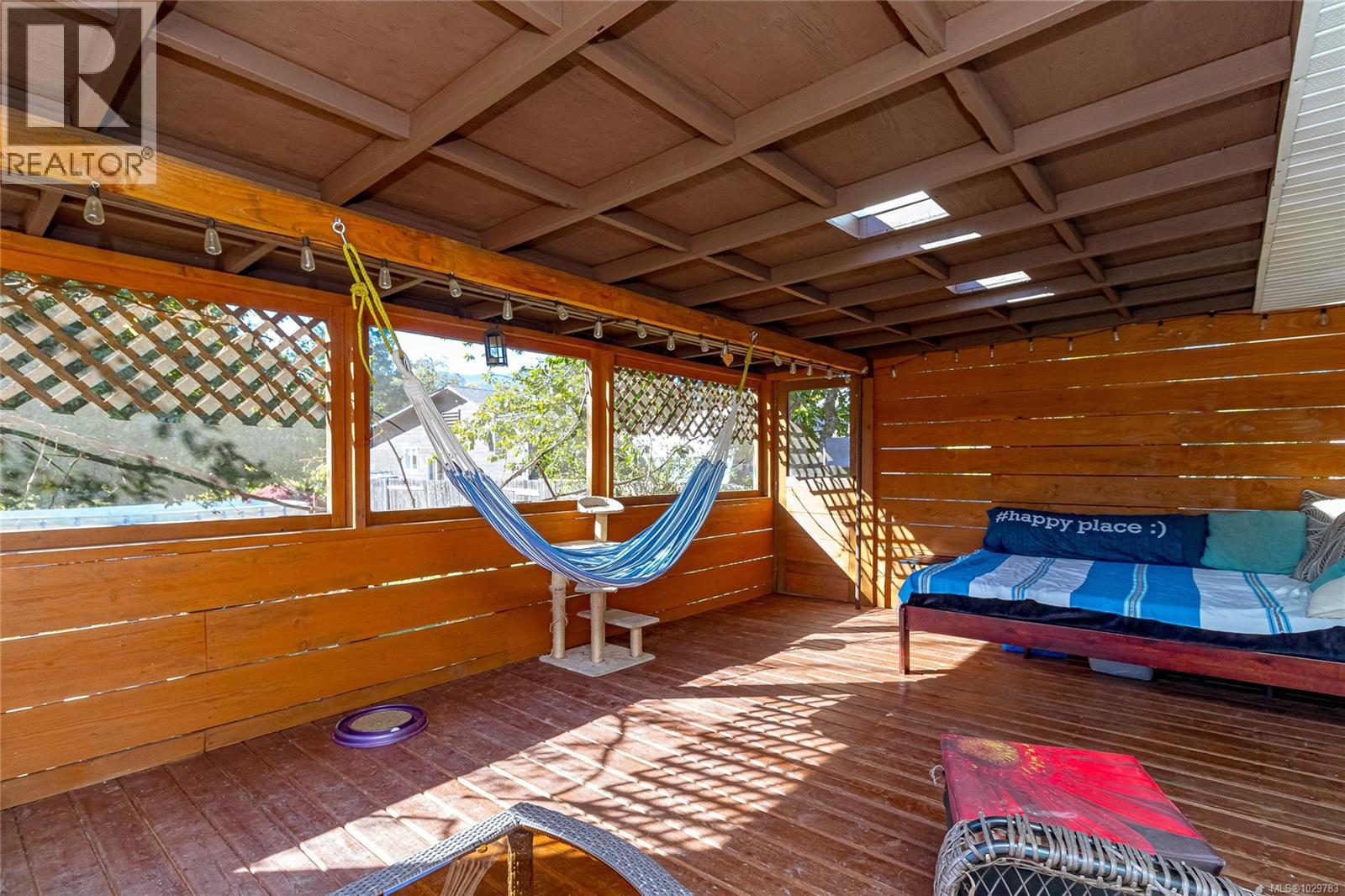 9384 CHEMAINUS RD - 30