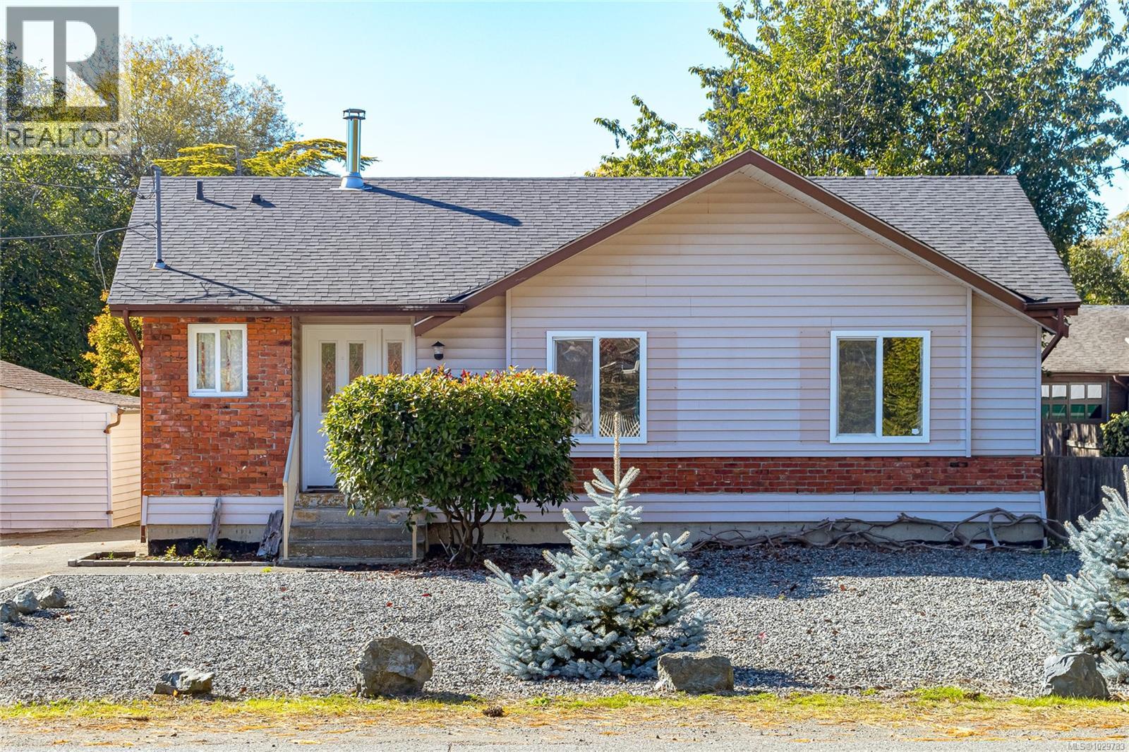 9384 CHEMAINUS RD - 5