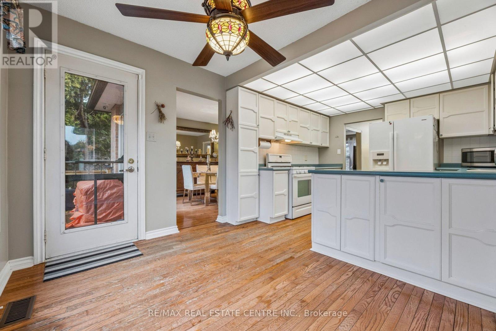 325 AZTEC DRIVE - 12