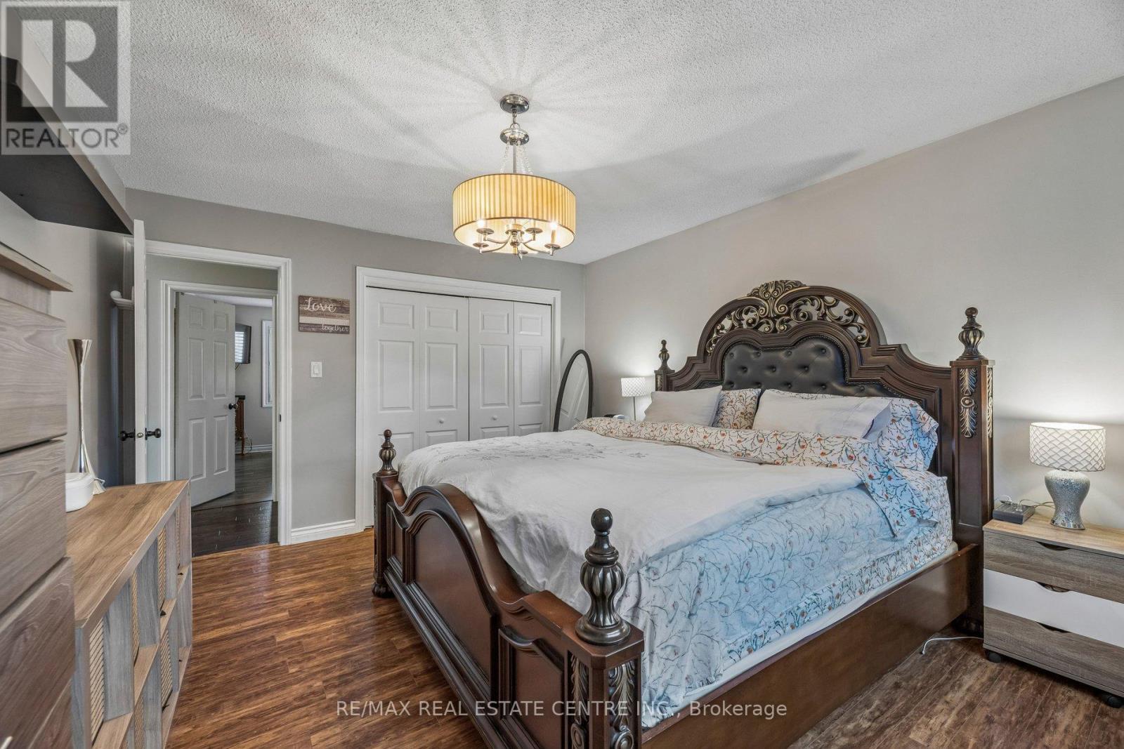 325 AZTEC DRIVE - 22