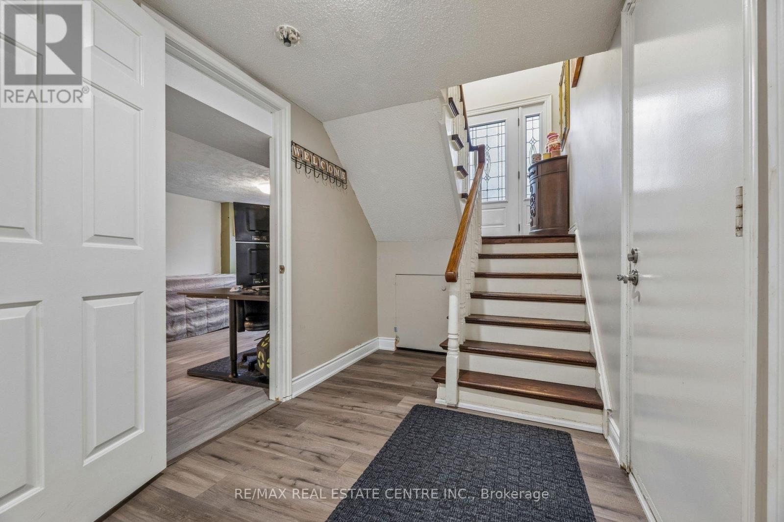 325 AZTEC DRIVE - 27