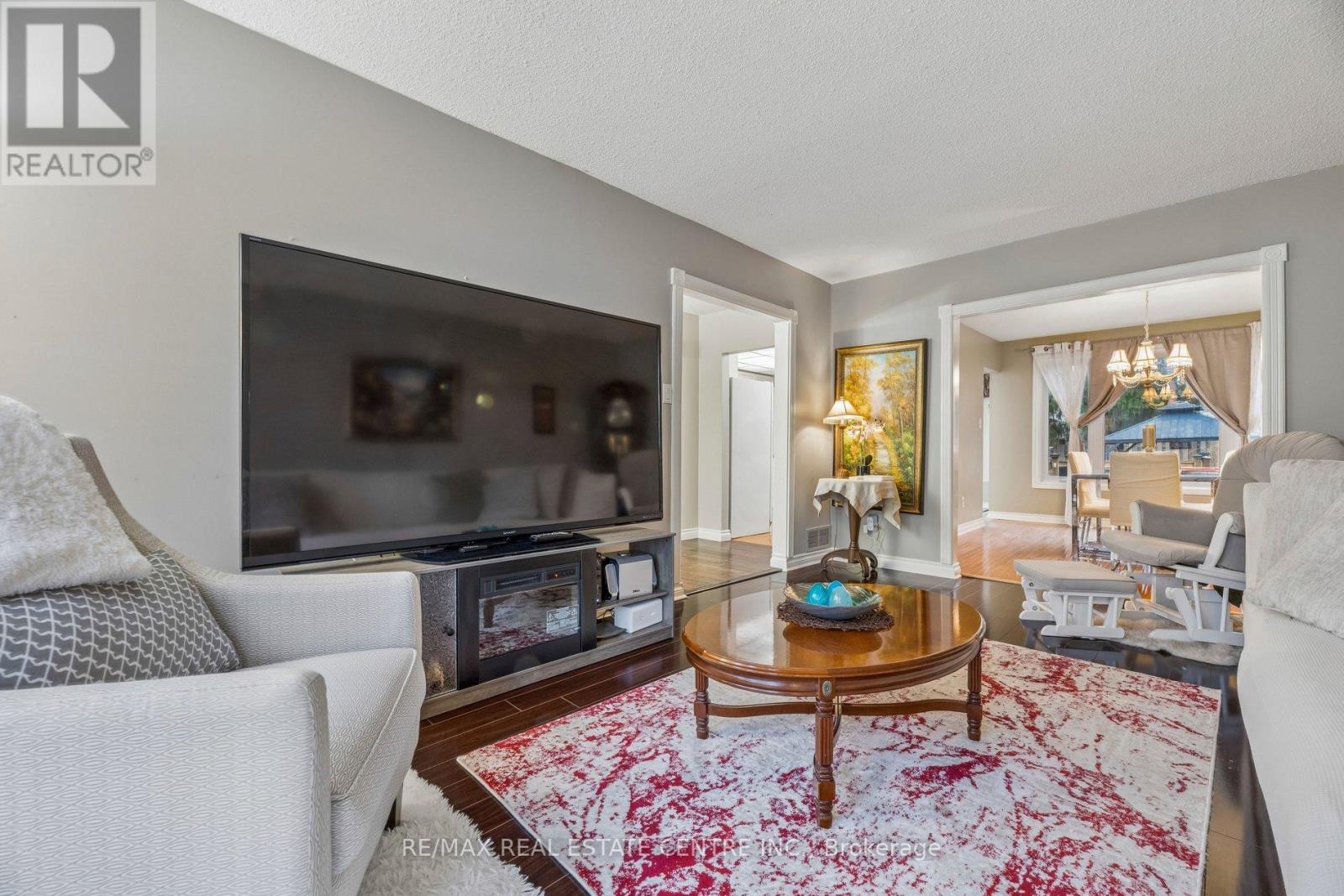 325 AZTEC DRIVE - 7