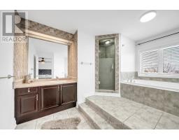 406 Hewitt Circle, Newmarket, ON L3X2L8 Photo 14