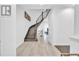 406 Hewitt Circle, Newmarket, ON L3X2L8 Photo 37