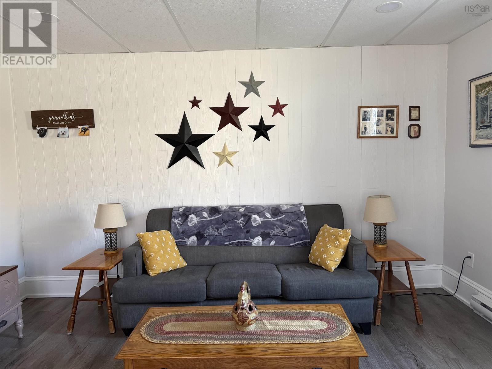 Property 1 of 37 of 49 High Street