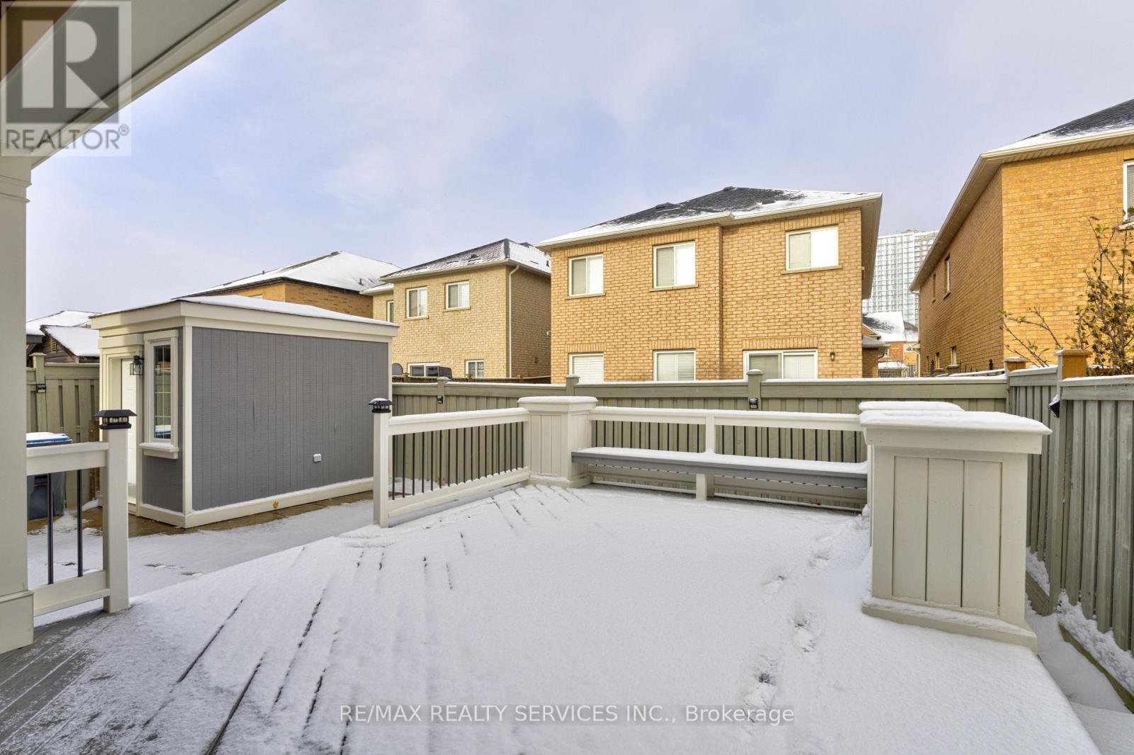 16 FALLGATE DRIVE - 43