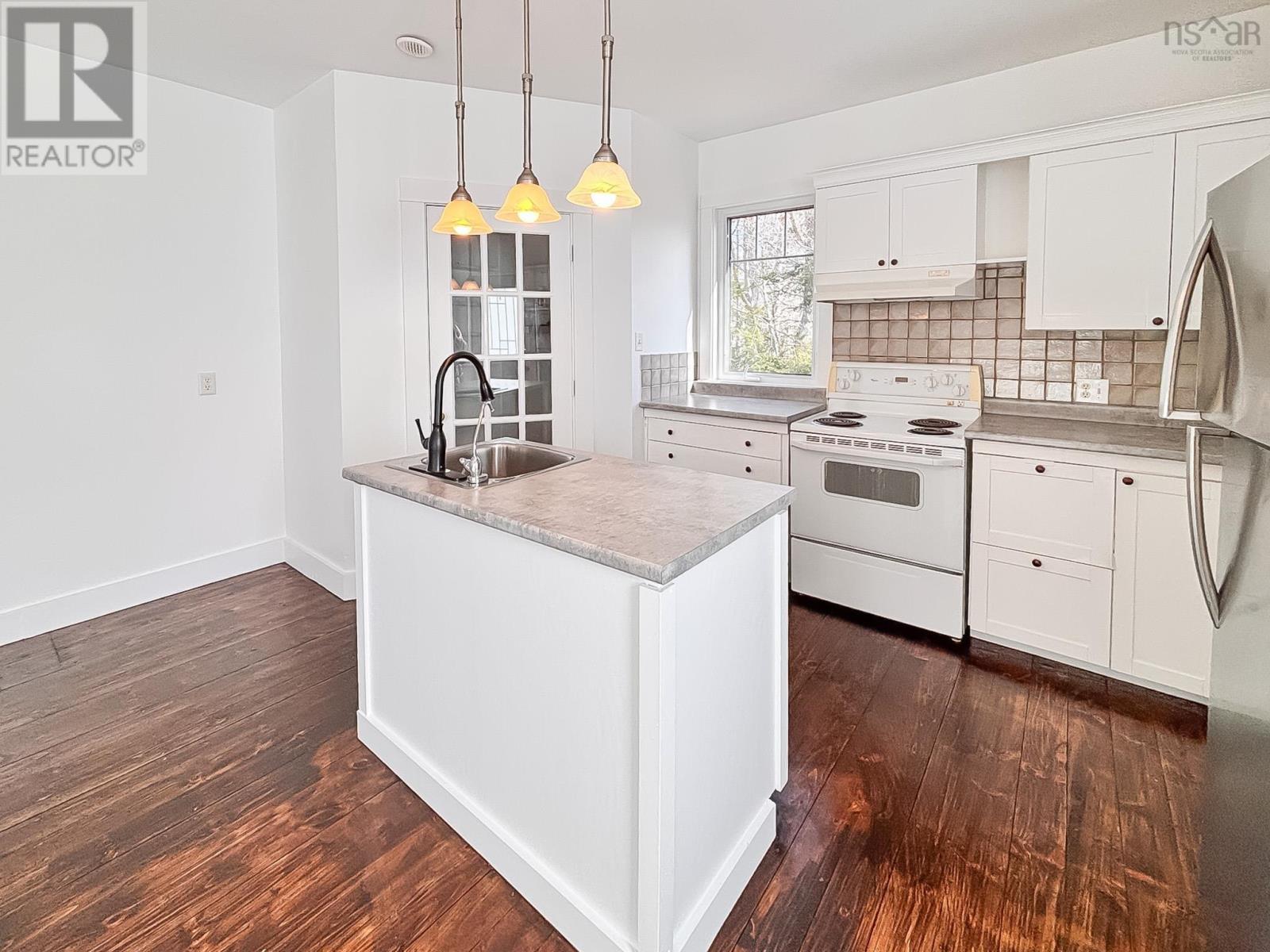 Property 6 of 34 of 818 Narrows Road