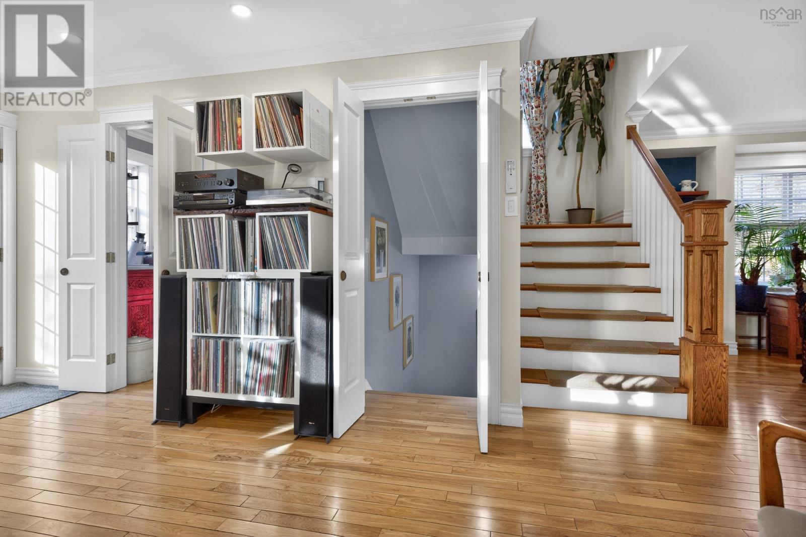 Property 24 of 49 of 132 B&C Prince Albert Road