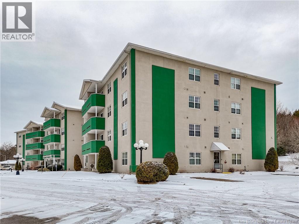 #107 158 HANWELL ROAD - Image 2