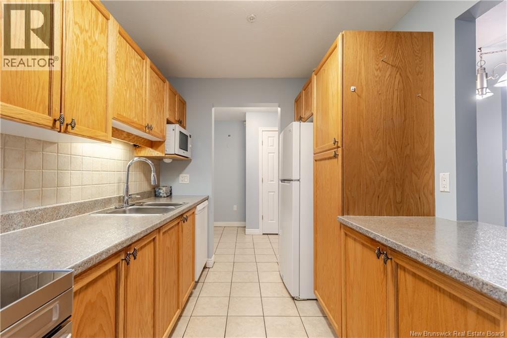 #107 158 HANWELL ROAD - 8