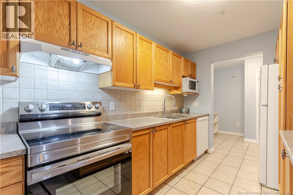 #107 158 HANWELL ROAD - 9