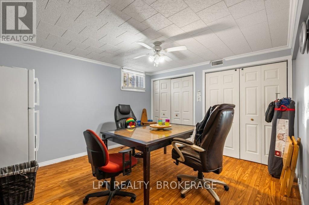 31 ACORN LANE - 28