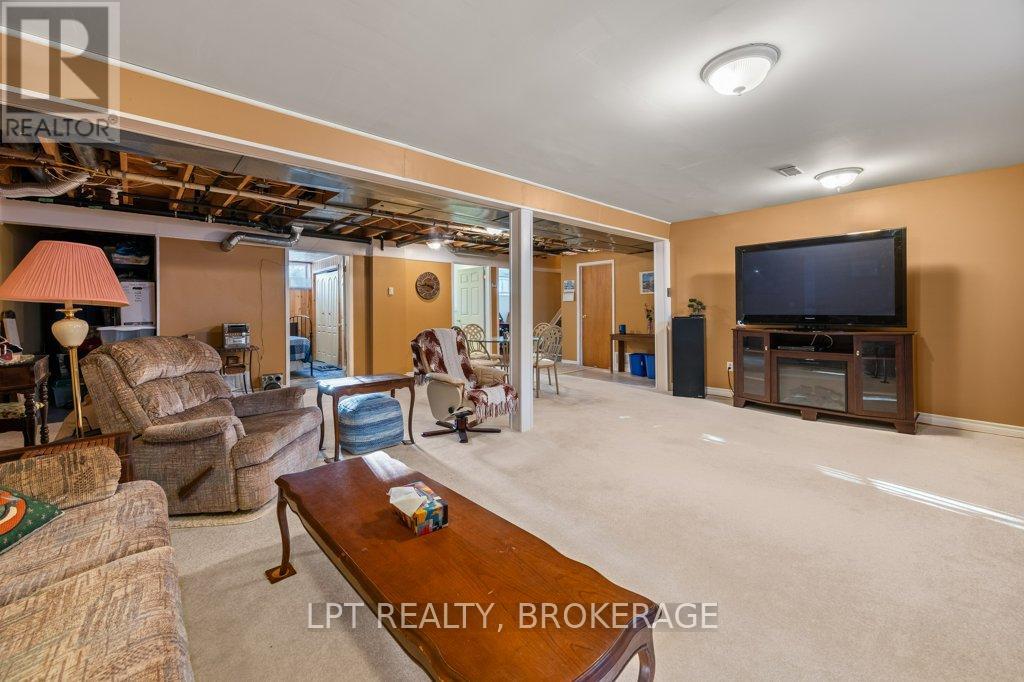 31 ACORN LANE - 31