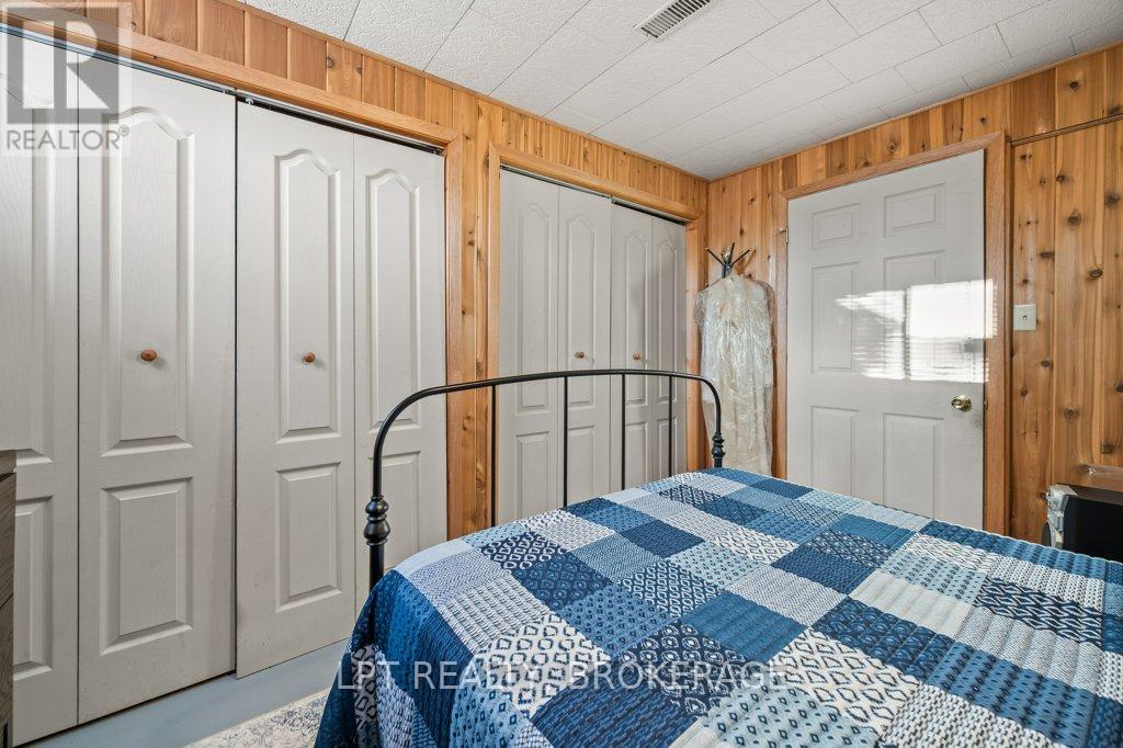 31 ACORN LANE - 33