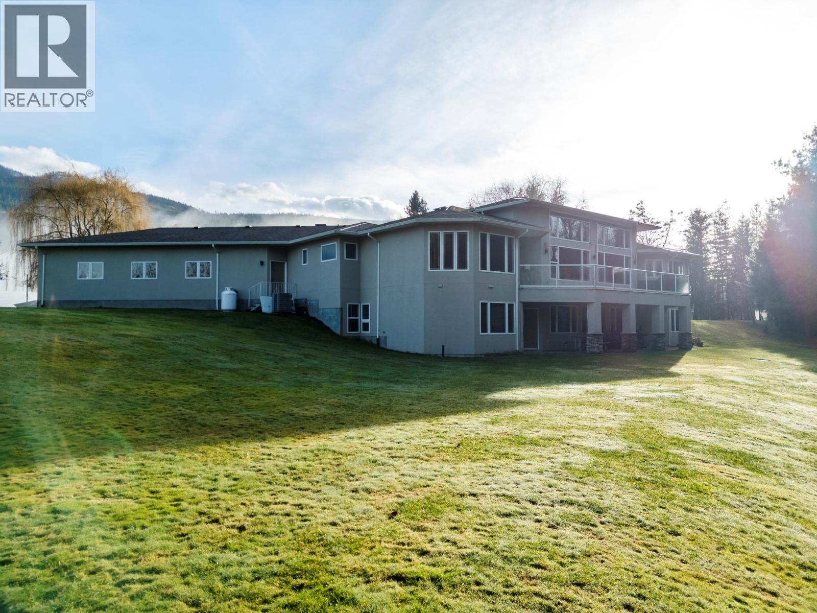 1200 TRANS CANADA HIGHWAY - 27