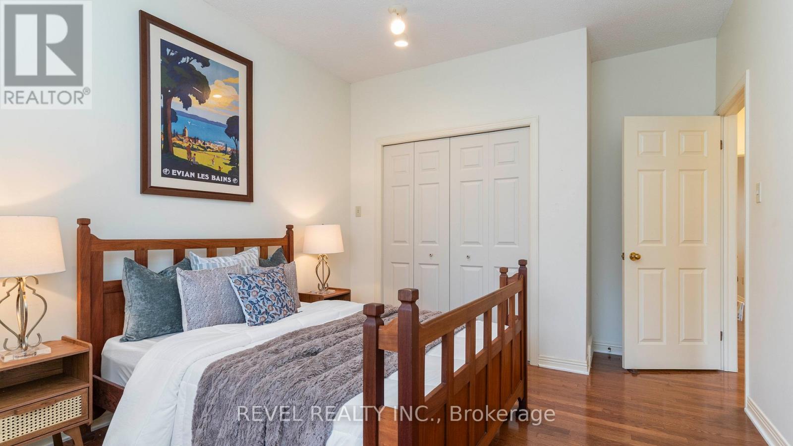 11 TALLWOOD CIRCLE Property Photo