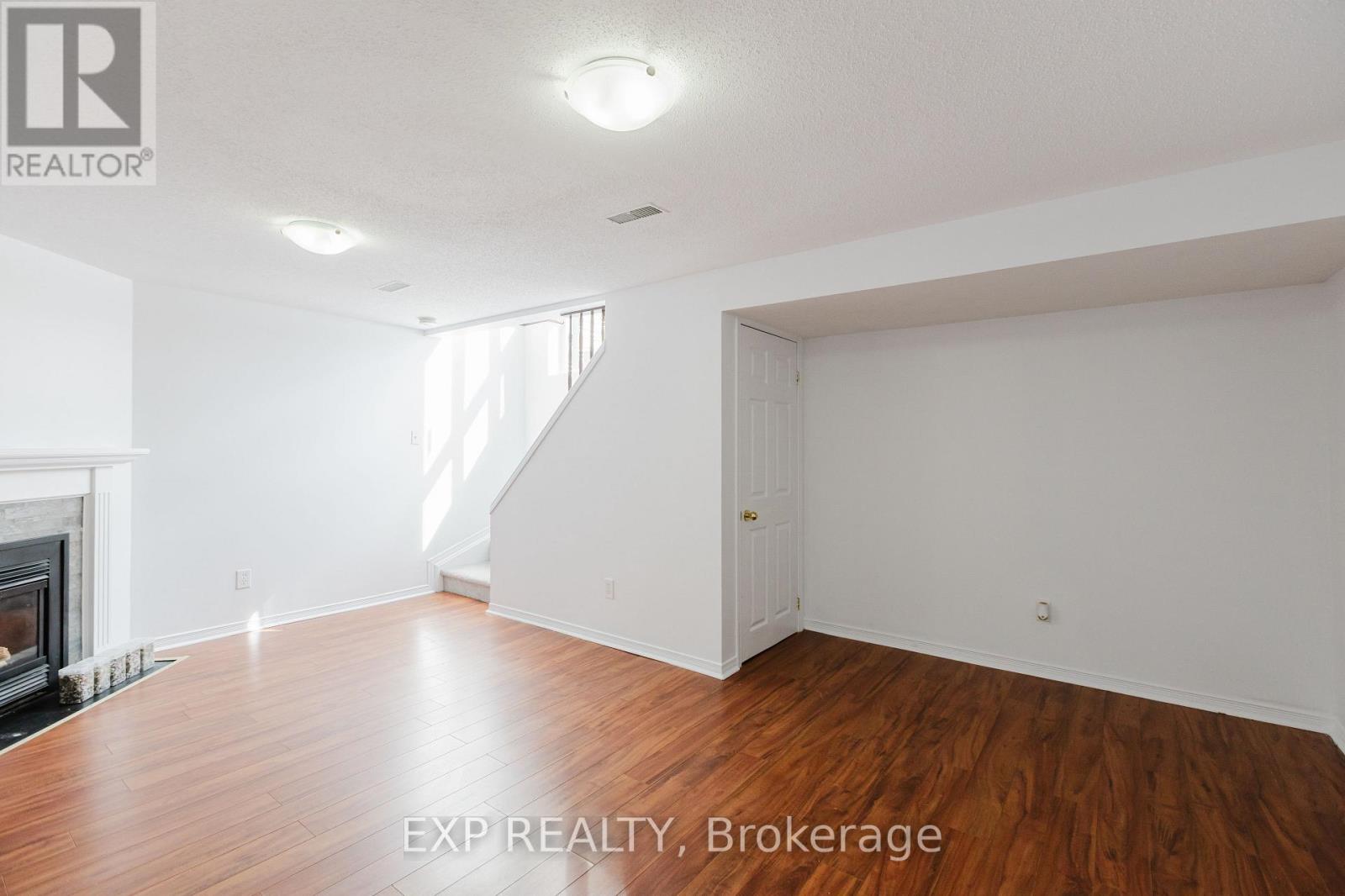 1116 BALLANTYNE DRIVE, Ottawa, Ontario