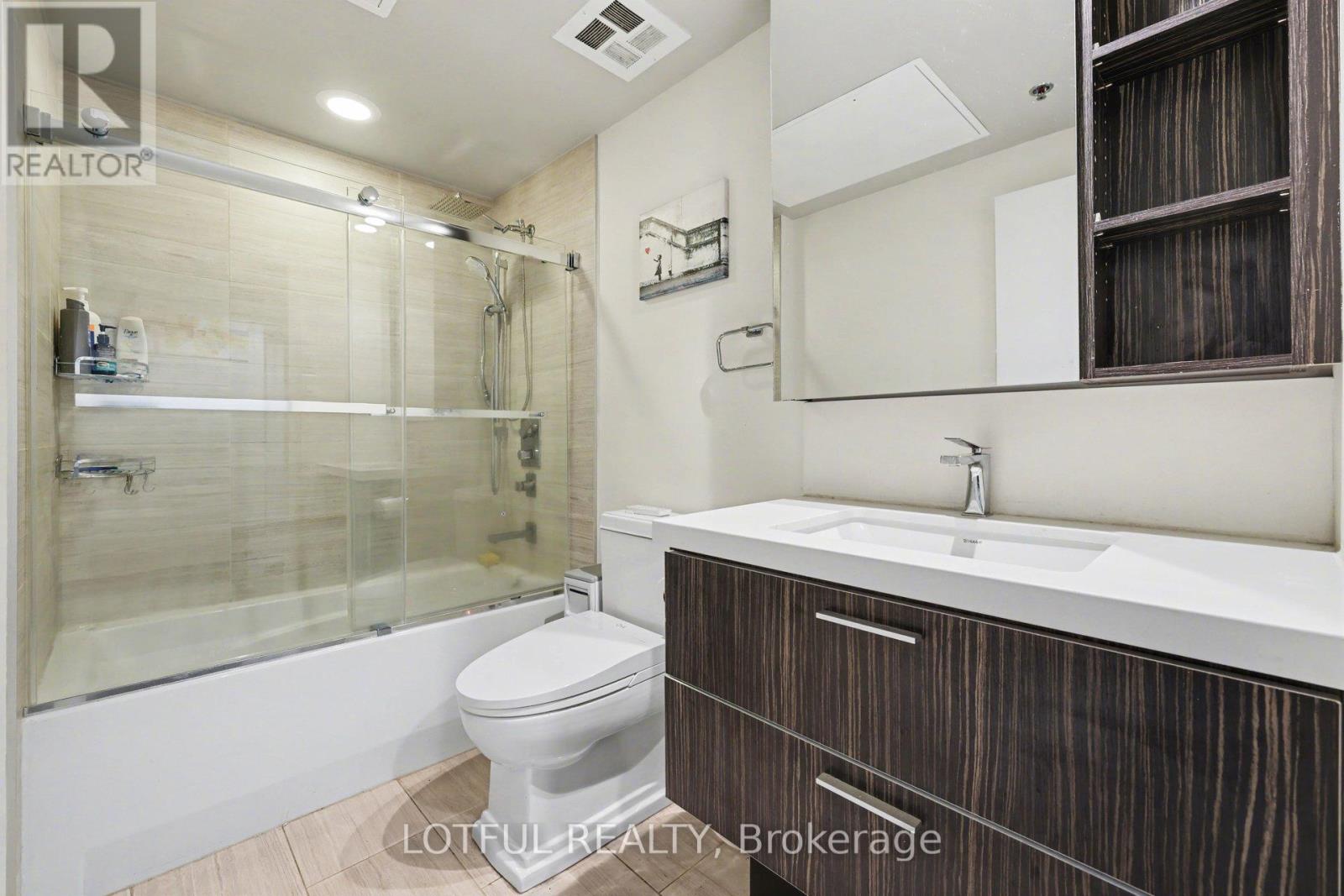 #544 340 MCLEOD STREET - 19