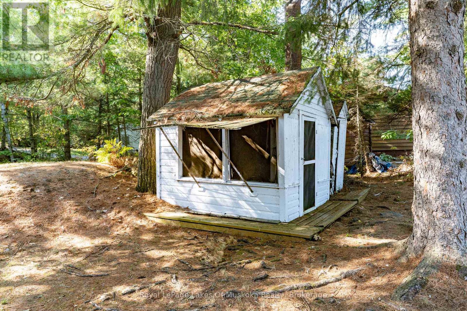 1010 TARA LANE - 18