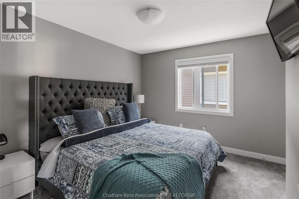 97 Moonstone CRESCENT - 12
