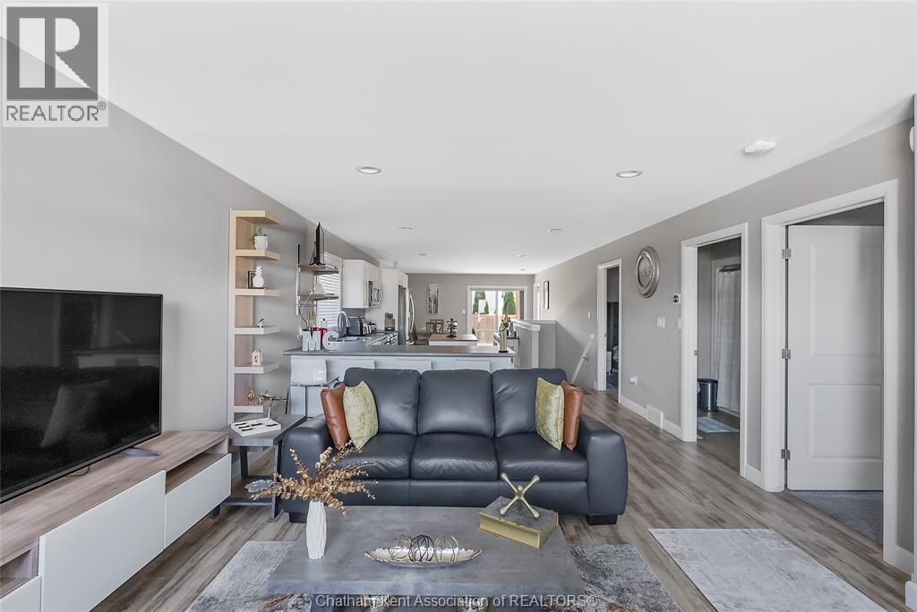 97 Moonstone CRESCENT - 6