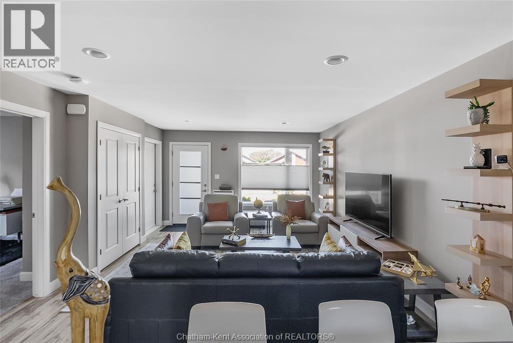 97 Moonstone CRESCENT - 8