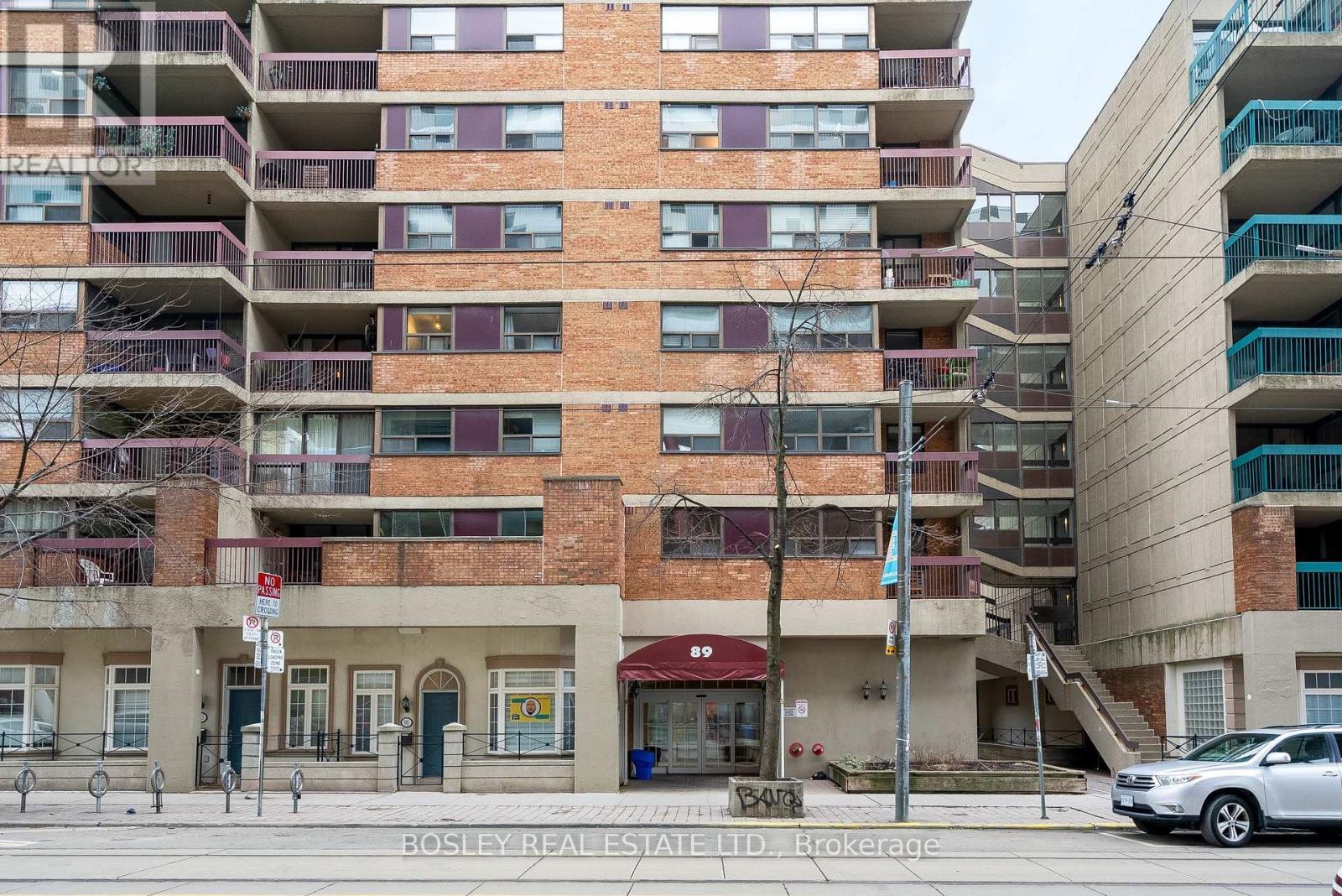 #613 89 MCCAUL STREET W - 1